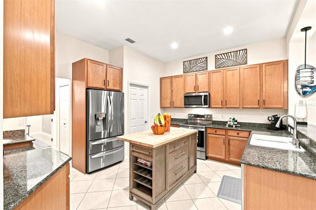 8059 36TH STREET CIRCLE E, Sarasota, FL 34243