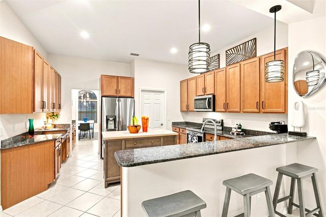 8059 36TH STREET CIRCLE E, Sarasota, FL 34243