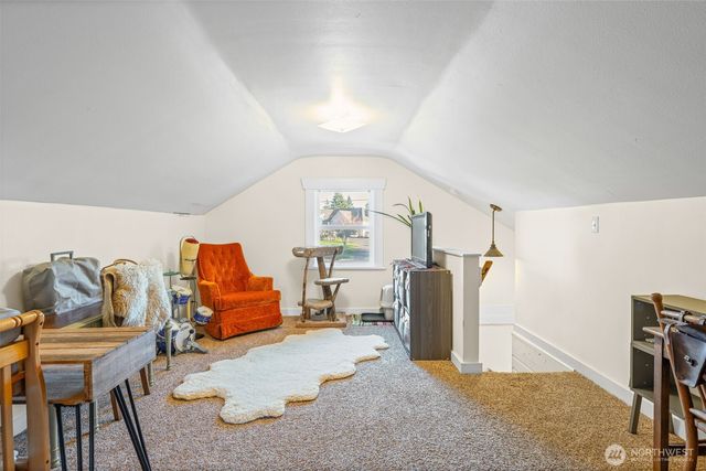 6222 36th Avenue E, Tacoma, WA 98443