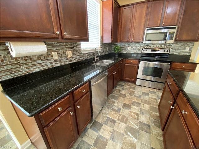 3207 Hearring WAY, Chesapeake, VA 23323