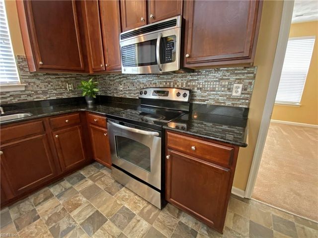 3207 Hearring WAY, Chesapeake, VA 23323