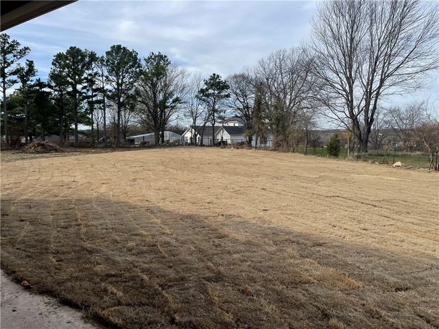 411 W Hondo Street, Siloam Springs, AR 72761