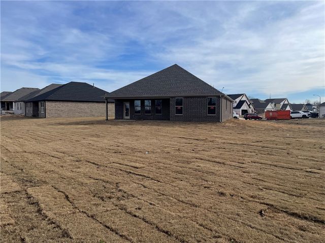 411 W Hondo Street, Siloam Springs, AR 72761