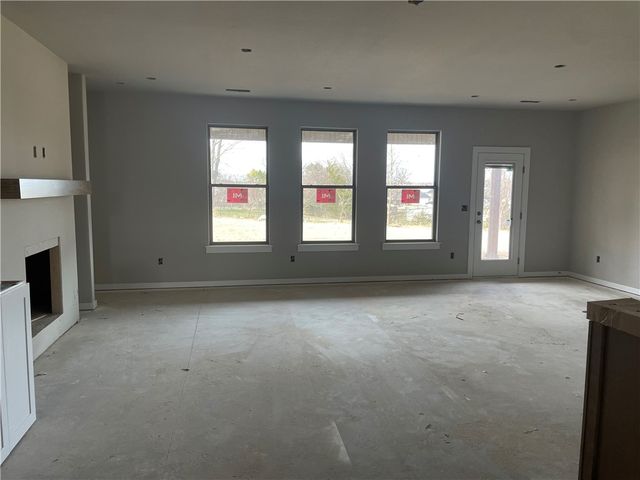 411 W Hondo Street, Siloam Springs, AR 72761