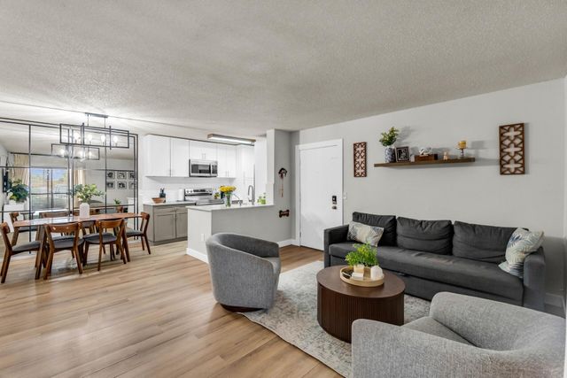 9729 Hammocks Boulevard 101e, Miami, FL 33196