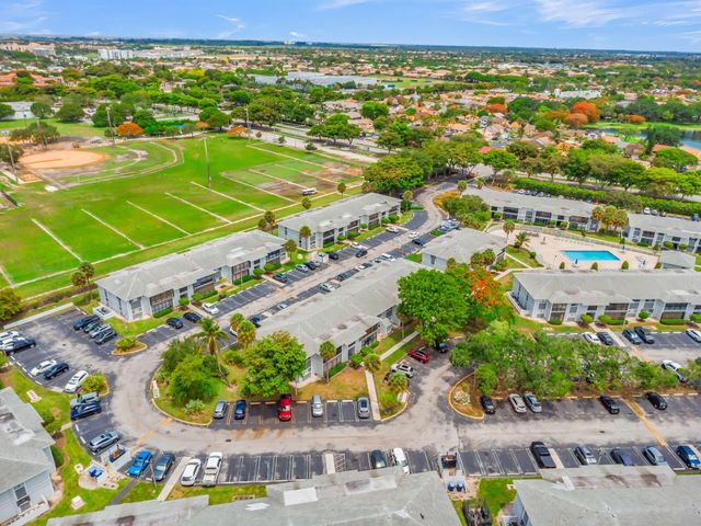 9729 Hammocks Boulevard 101e, Miami, FL 33196