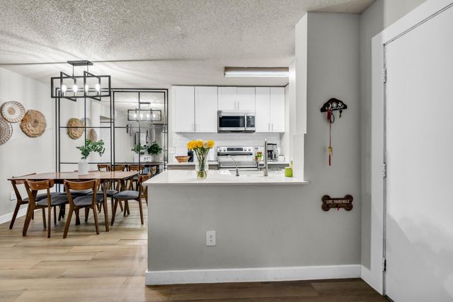 9729 Hammocks Boulevard 101e, Miami, FL 33196