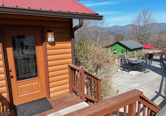 47 Steeple Lane, Marble, NC 28905