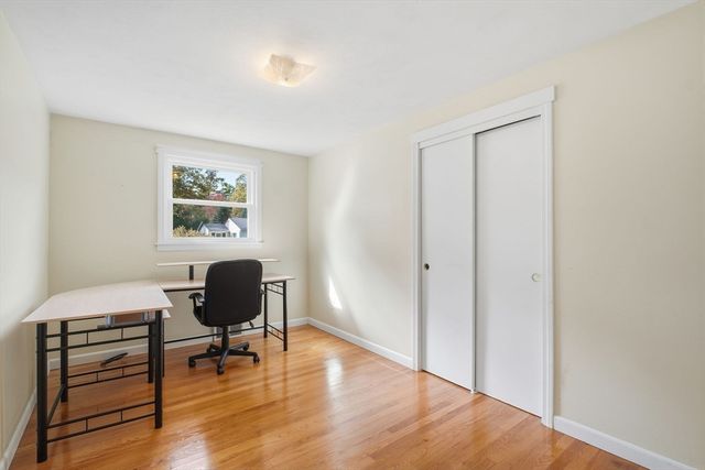 60 Jeanne Marie St, Springfield, MA 01129