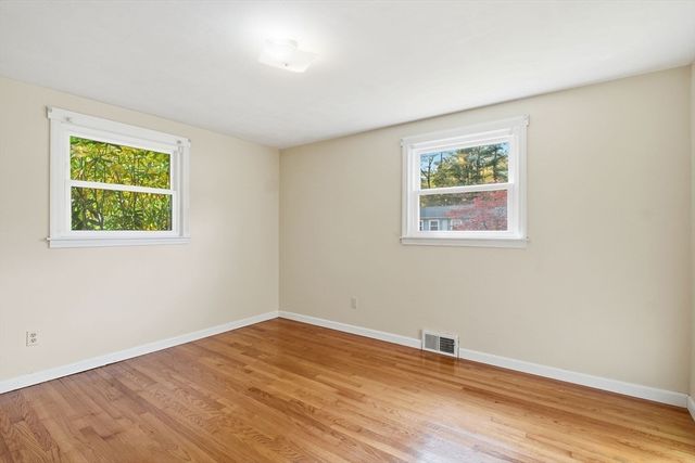 60 Jeanne Marie St, Springfield, MA 01129