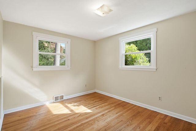 60 Jeanne Marie St, Springfield, MA 01129