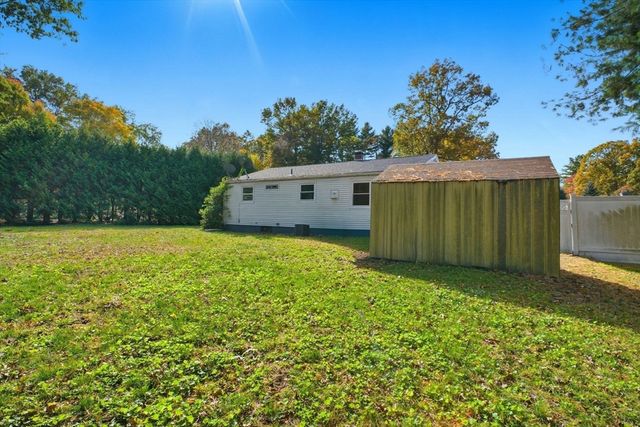 60 Jeanne Marie St, Springfield, MA 01129