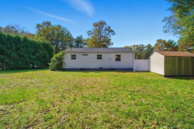 60 Jeanne Marie St, Springfield, MA 01129