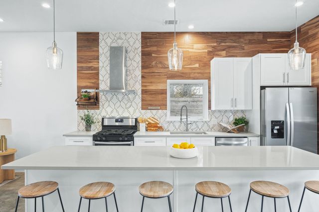 1218 Eleanor ST 1, Austin, TX 78721