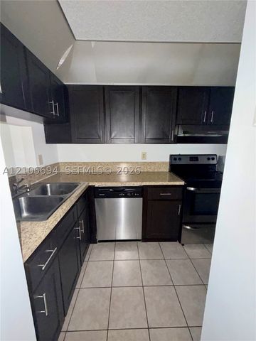 1032 Twin Lakes Dr 21-G, Coral Springs, FL 33071