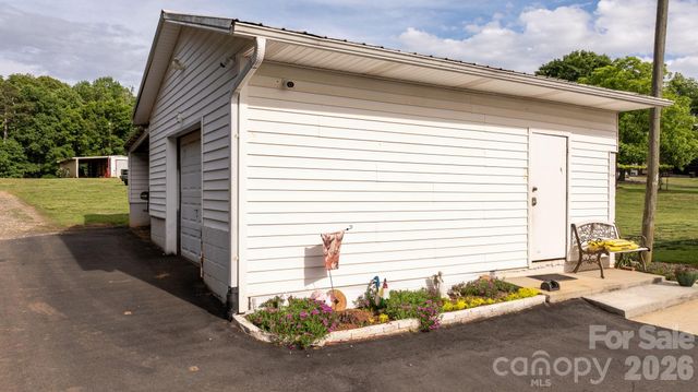 2582 Startown Road, Newton, NC 28658