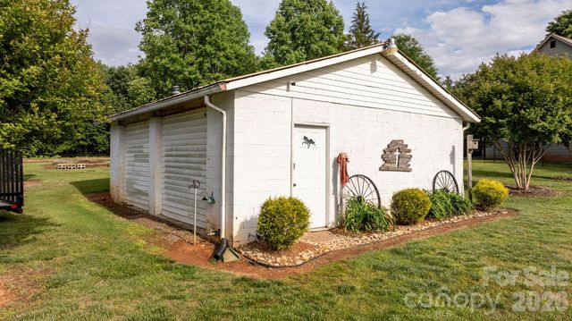 2582 Startown Road, Newton, NC 28658