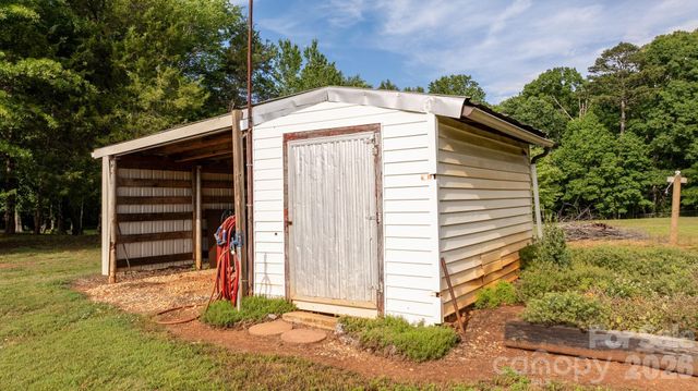 2582 Startown Road, Newton, NC 28658