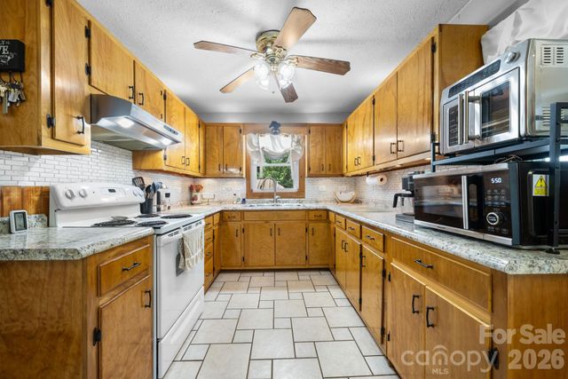 2582 Startown Road, Newton, NC 28658