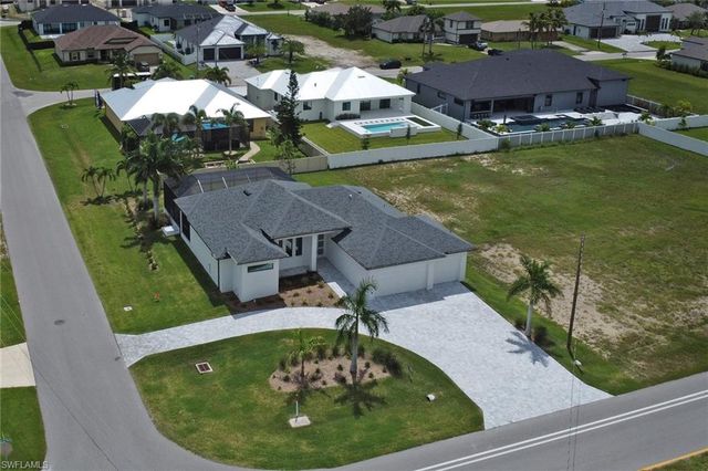 3718 Embers PKWY W, Cape Coral, FL 33993