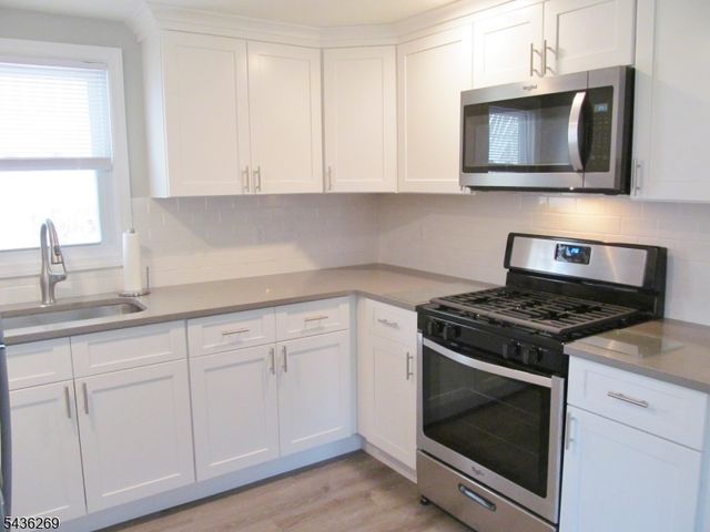 11 Meehan Ave, Raritan Boro, NJ 08869