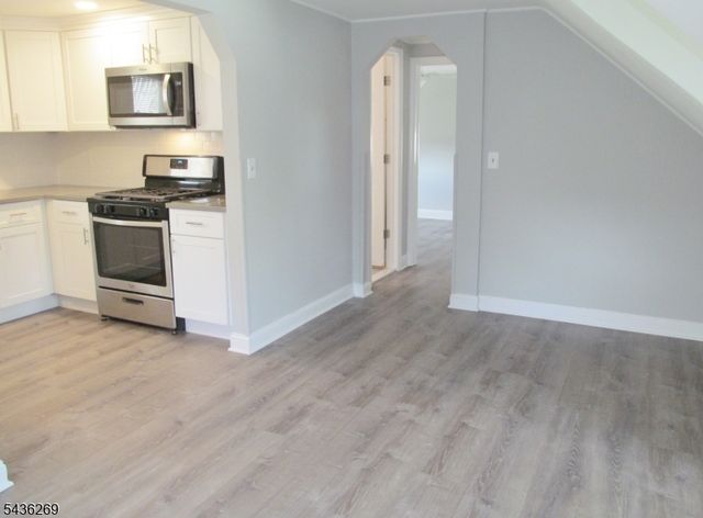 11 Meehan Ave, Raritan Boro, NJ 08869