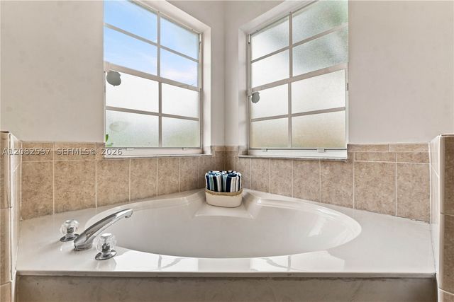 12103 NW 47th Mnr, Coral Springs, FL 33076