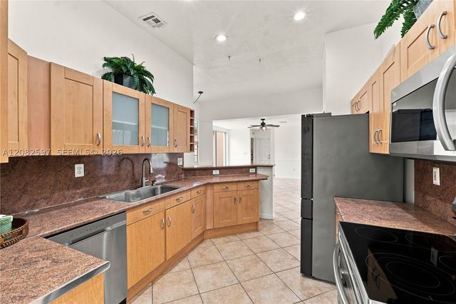 12103 NW 47th Mnr, Coral Springs, FL 33076
