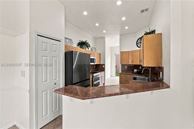 12103 NW 47th Mnr, Coral Springs, FL 33076