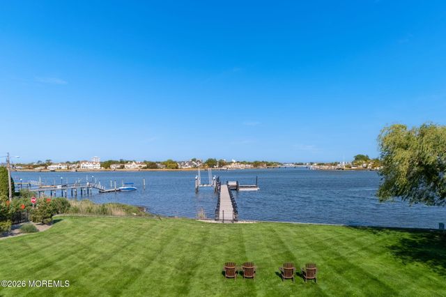 229 Comanche Drive, Oceanport, NJ 07757