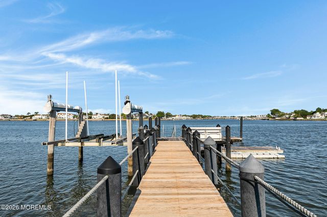 229 Comanche Drive, Oceanport, NJ 07757
