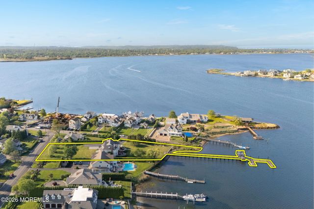 229 Comanche Drive, Oceanport, NJ 07757