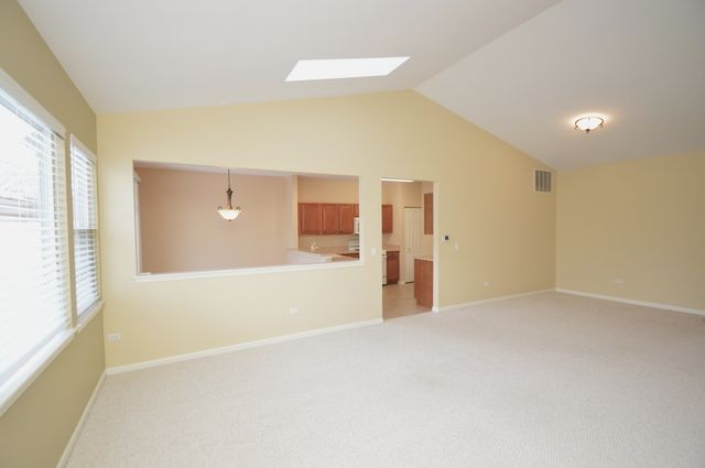 16242 Tomahawk Lake Court, Crest Hill, IL 60403