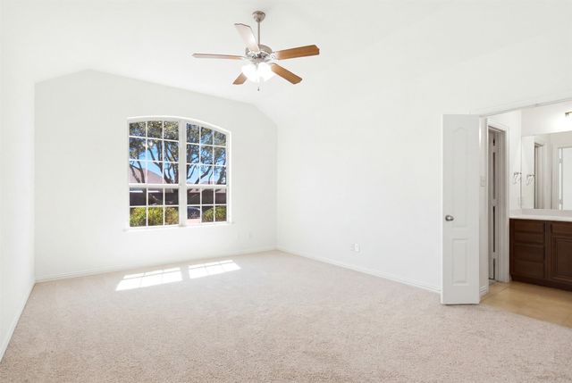 111 Timbershade Drive, Red Oak, TX 75154