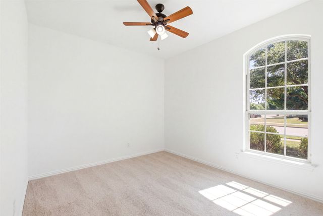 111 Timbershade Drive, Red Oak, TX 75154