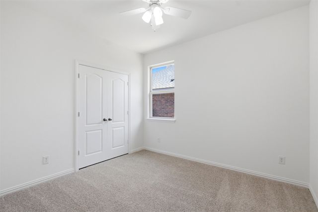 111 Timbershade Drive, Red Oak, TX 75154
