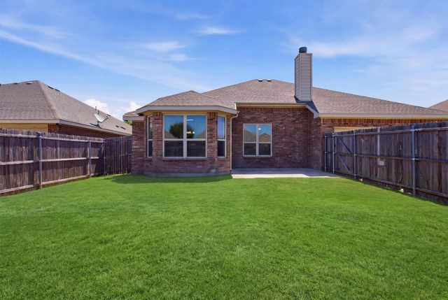 111 Timbershade Drive, Red Oak, TX 75154