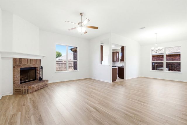 111 Timbershade Drive, Red Oak, TX 75154