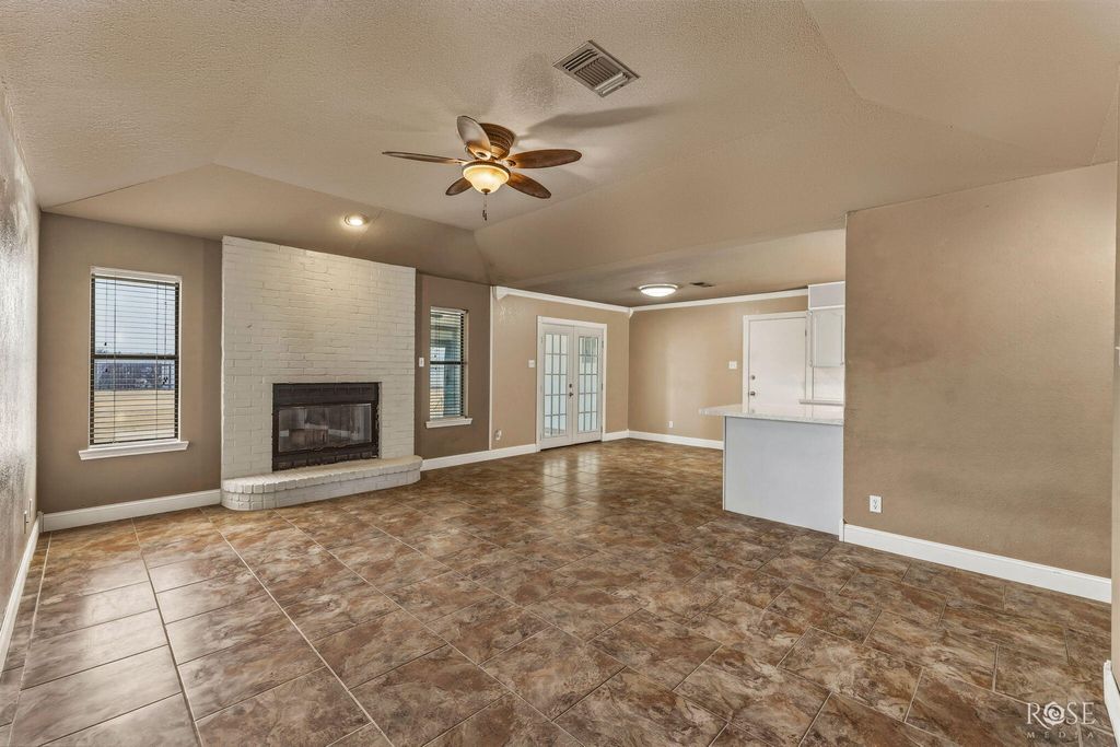 Image 10 of property listing at 1001 Cricket Lane, San Angelo, TX 76905