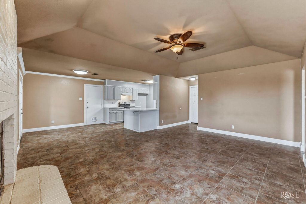 Image 11 of property listing at 1001 Cricket Lane, San Angelo, TX 76905