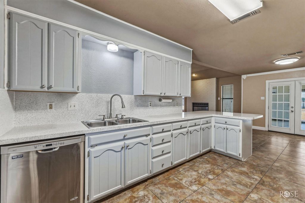 Image 16 of property listing at 1001 Cricket Lane, San Angelo, TX 76905