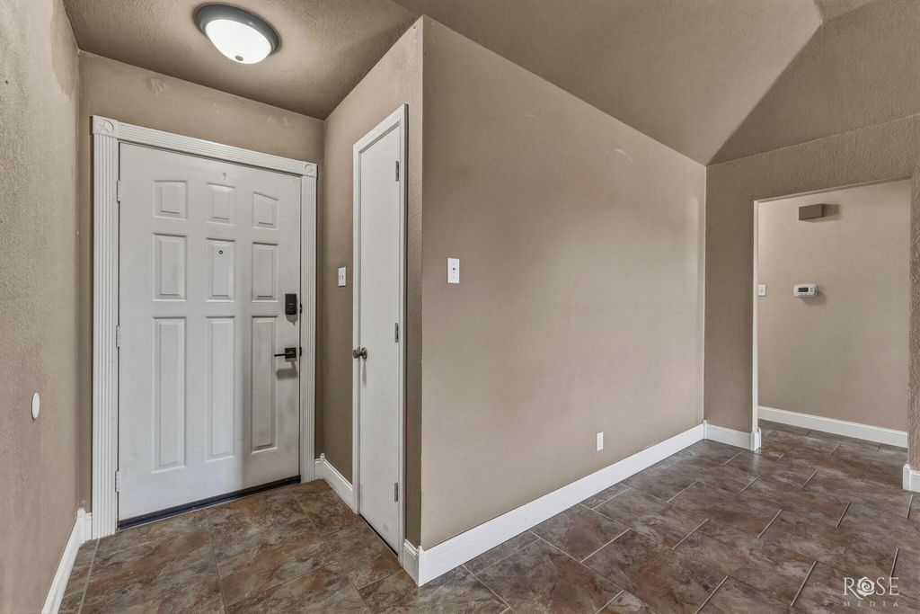 Image 8 of property listing at 1001 Cricket Lane, San Angelo, TX 76905