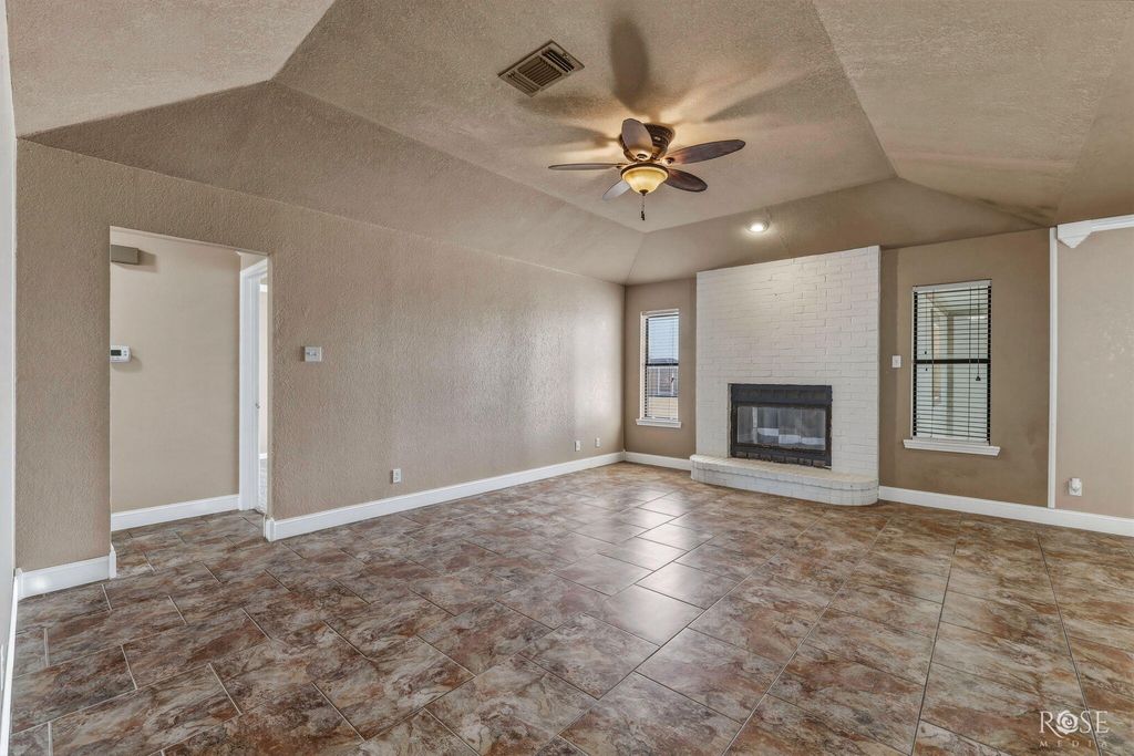 Image 9 of property listing at 1001 Cricket Lane, San Angelo, TX 76905