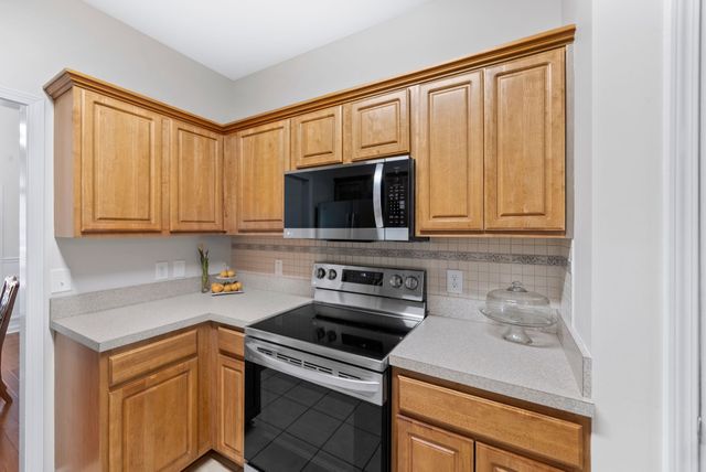 1272 Baker Creek Dr, Spring Hill, TN 37174