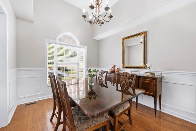 1272 Baker Creek Dr, Spring Hill, TN 37174