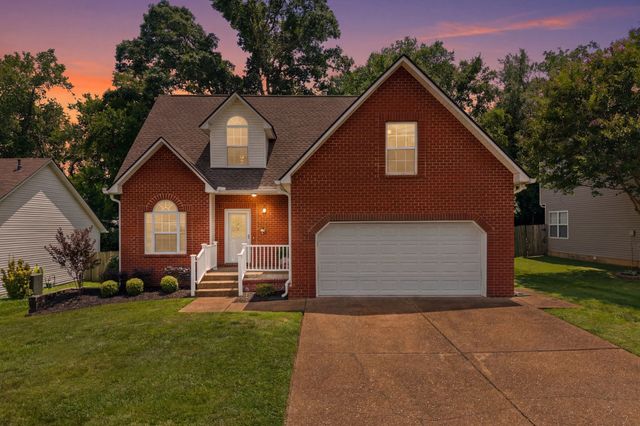 1272 Baker Creek Dr, Spring Hill, TN 37174