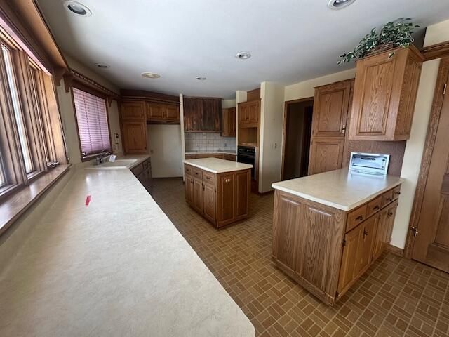 S37W32055 Kamps COURT, Waukesha, WI 53189