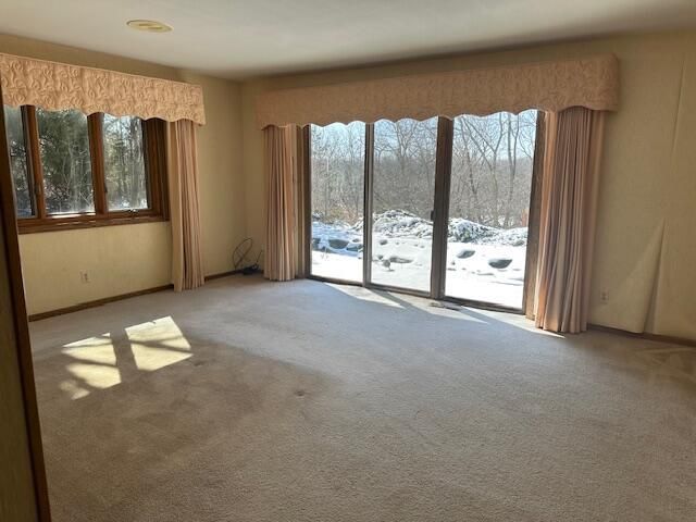 S37W32055 Kamps COURT, Waukesha, WI 53189