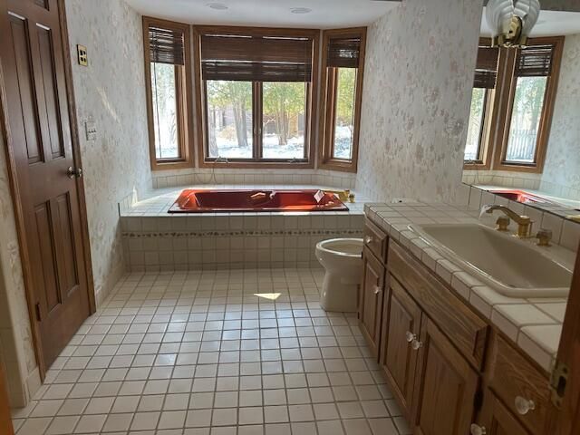 S37W32055 Kamps COURT, Waukesha, WI 53189