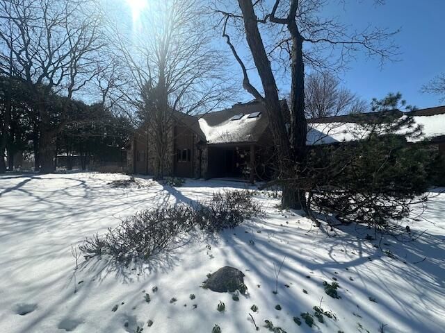 S37W32055 Kamps COURT, Waukesha, WI 53189